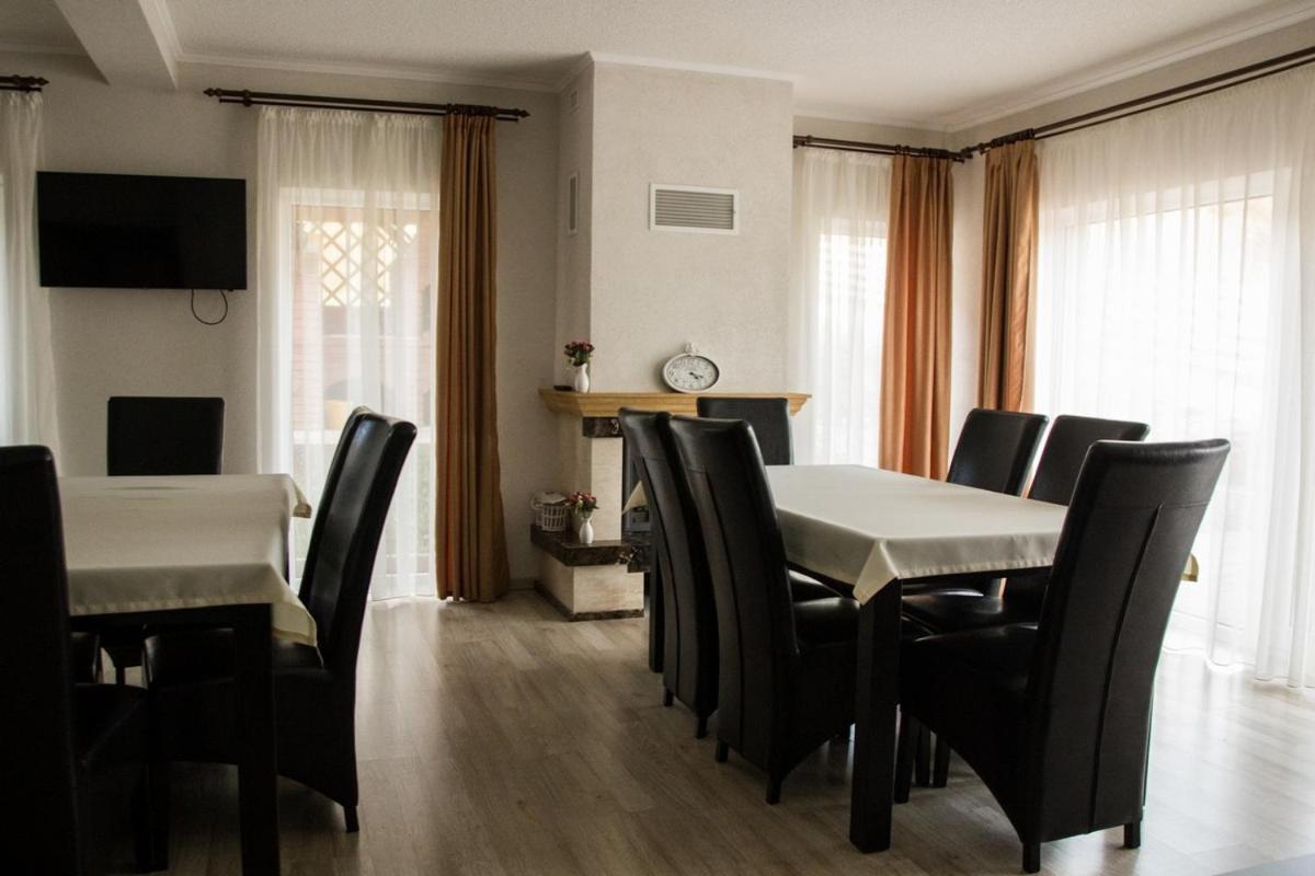 Pensiunea Casa Din VII Seusa ภายนอก รูปภาพ